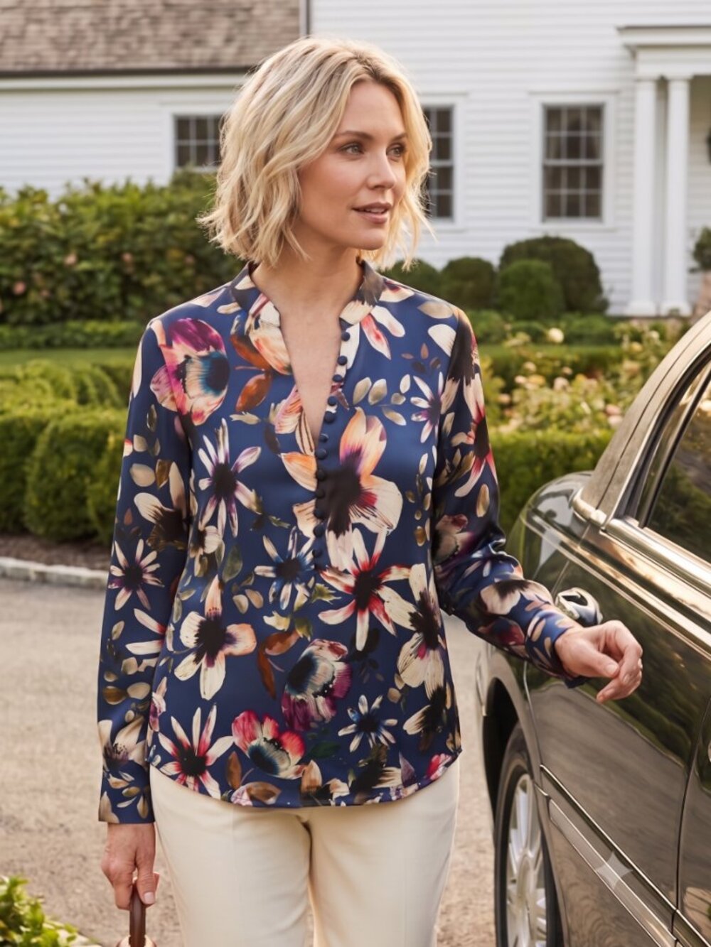 Go silk floral top, medium NWT